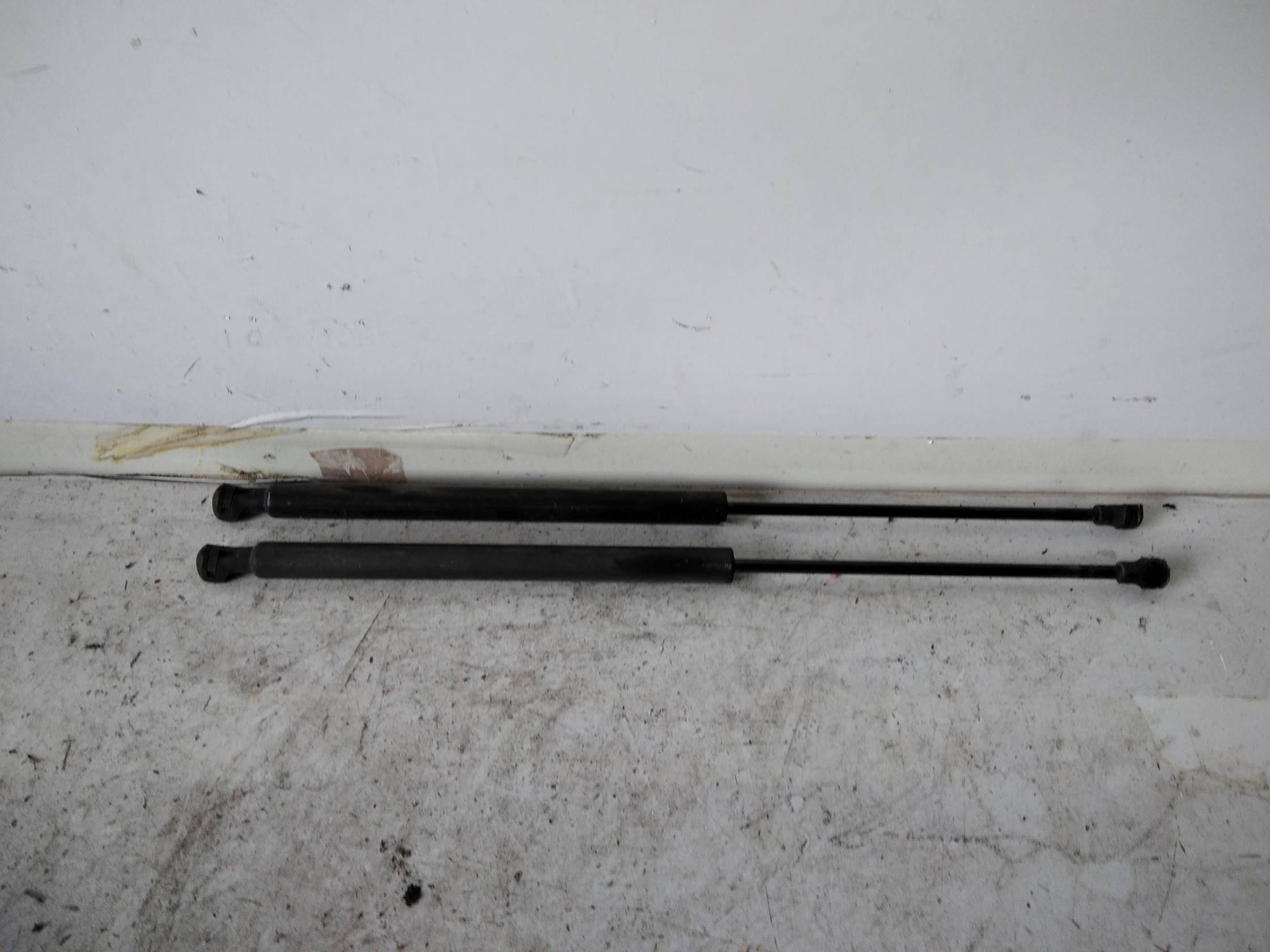 Asta ammortizzante portello post. sx.